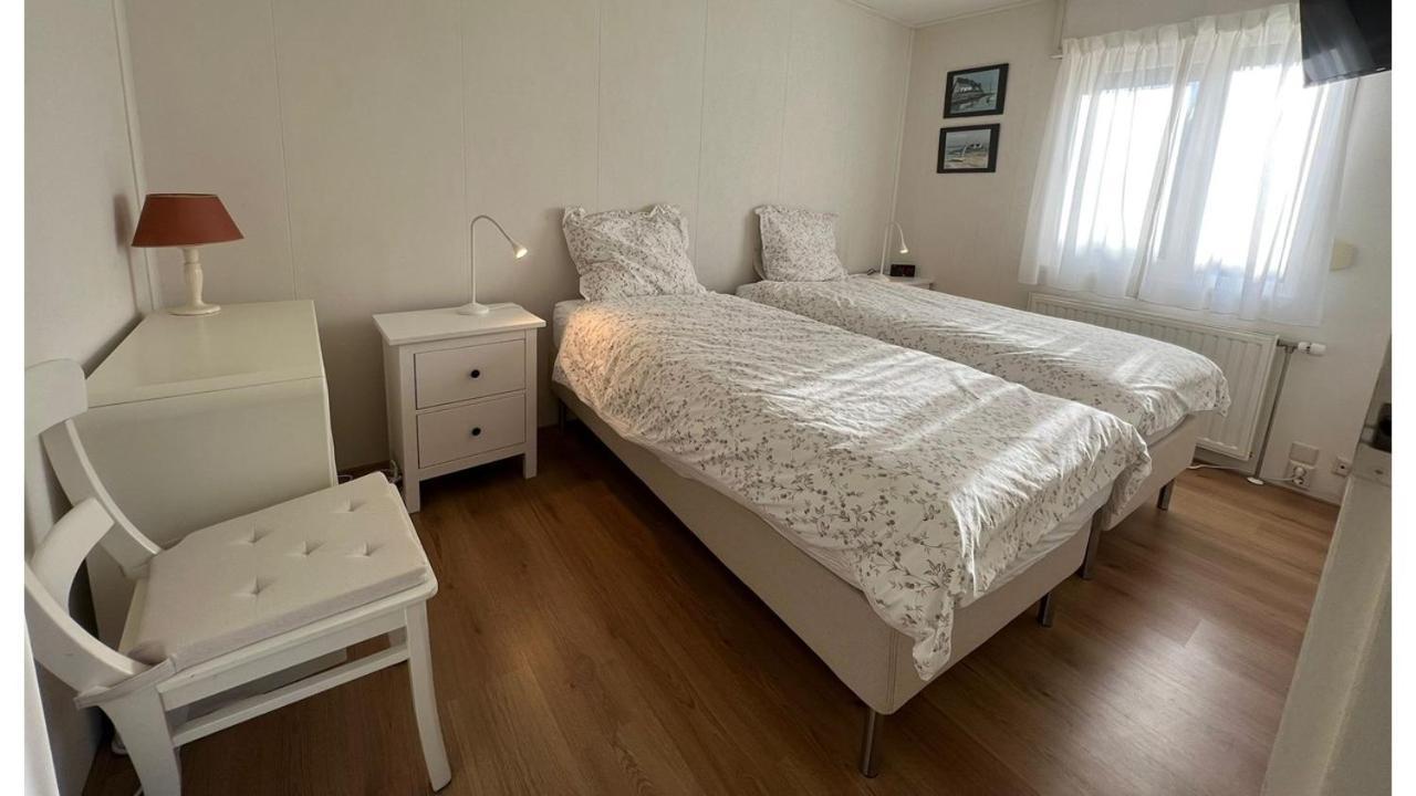 Chalet Buutengeweun, met luxe JACUZZI en TONSAUNA Sint-Annaland Buitenkant foto
