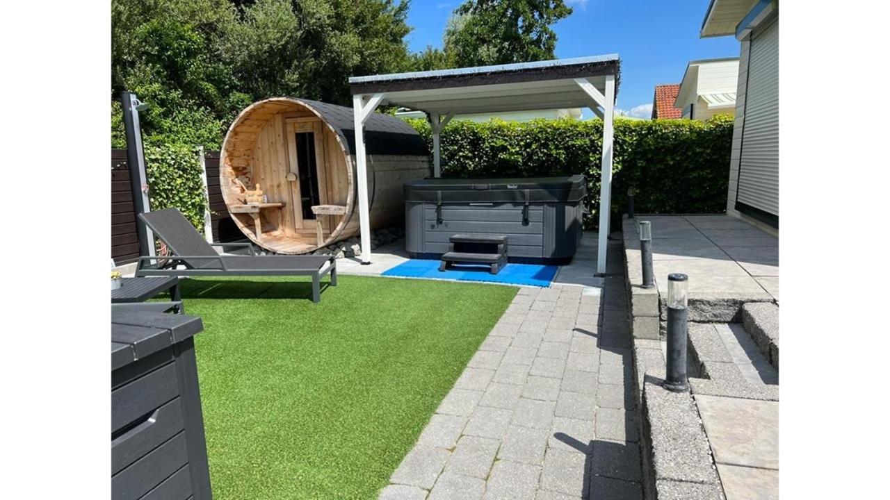 Chalet Buutengeweun, met luxe JACUZZI en TONSAUNA Sint-Annaland Buitenkant foto